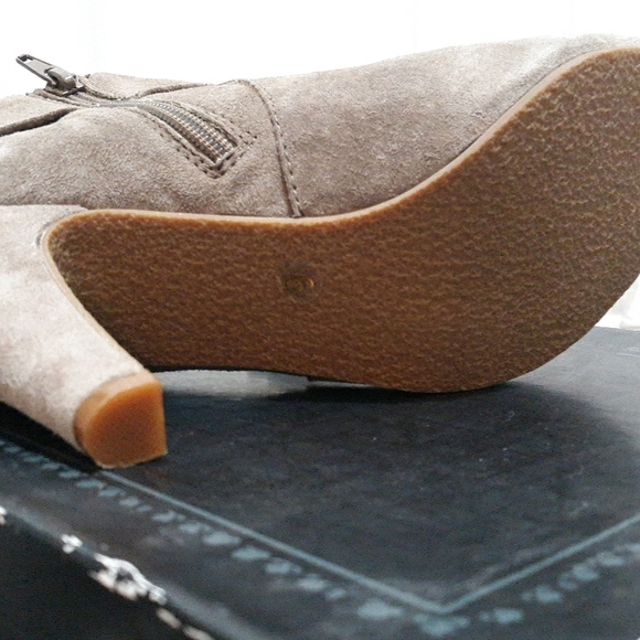 Booties Taupe Suede Heeled 9 - Picture 8 of 8